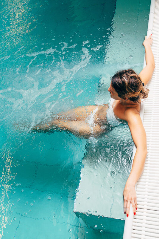 Les solutions pour chauffer l'eau de votre piscine